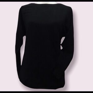 Classic Beautiful Sweater 🖤